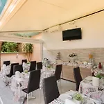 Excellence Suite